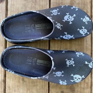 Skull Birkenstocks